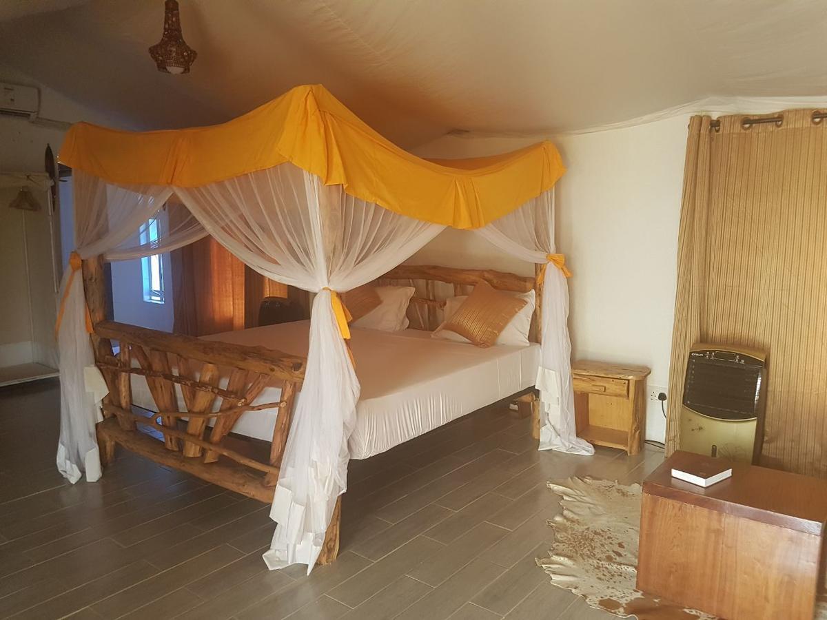 The Cradle Tented Lodge Лодвар Экстерьер фото